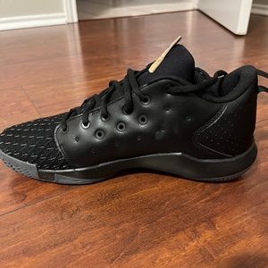 Black midtop Nike black owl air jordans men size 10.5